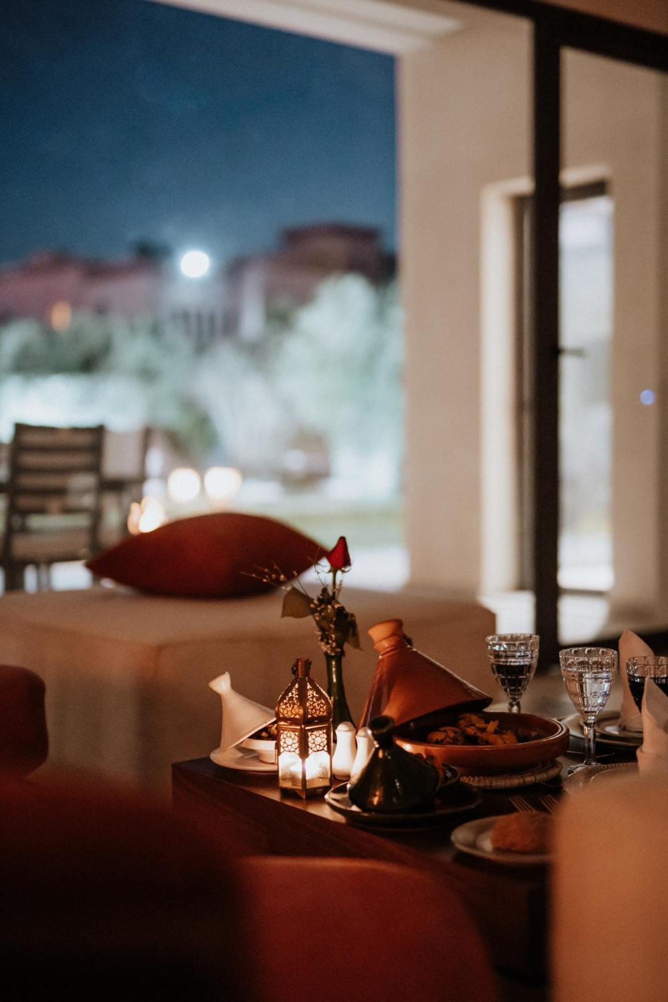 Les Roses By La Siredrah Hotel Ait Bou Zguia ภายนอก รูปภาพ
